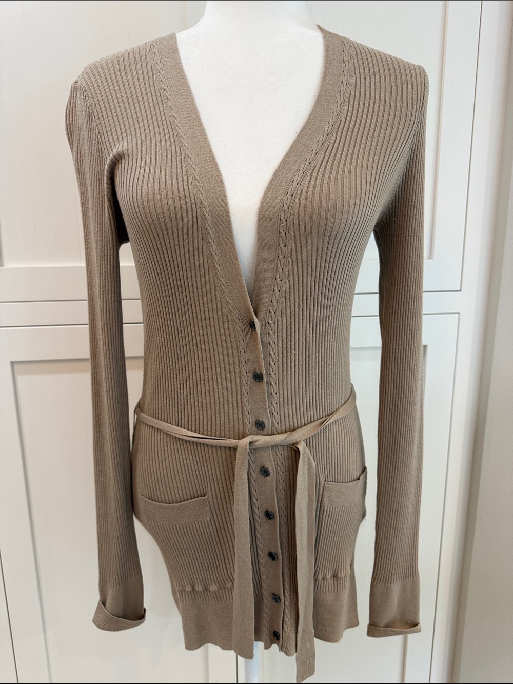 Auth Burberry Beige Ribbed Belted Cardigan M